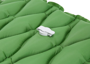 屋外の超軽量の睡眠のパッド、マットレス パッドを膨脹させている注文のロゴの自己 サプライヤー